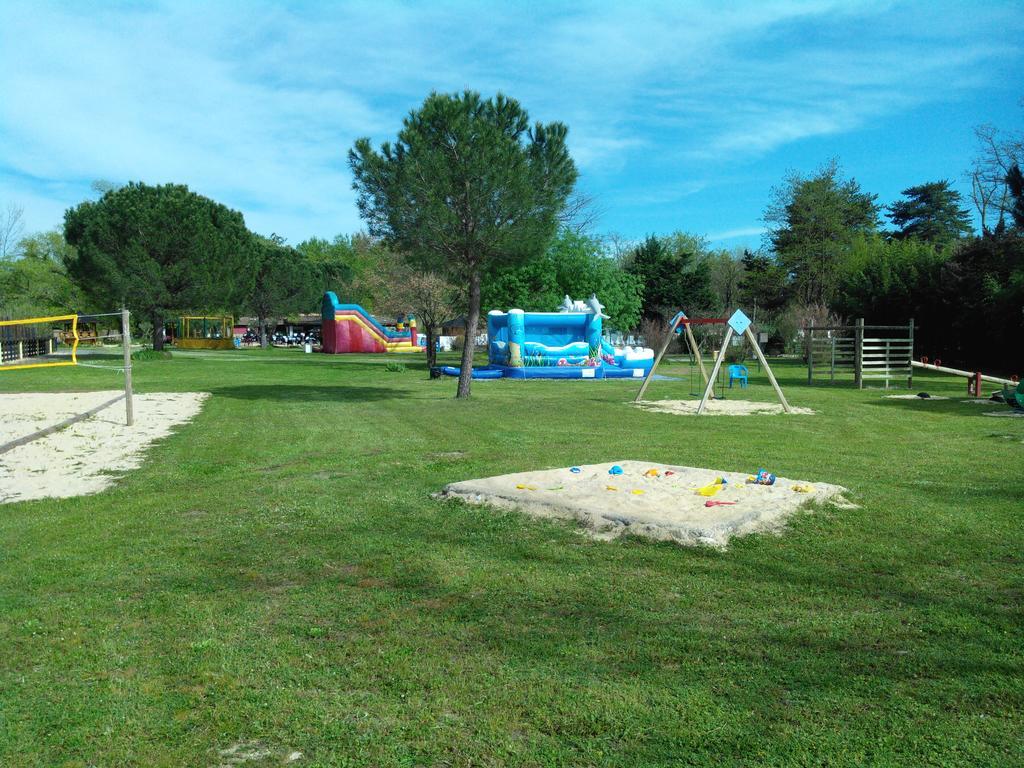 Camping Le Fief D'Anduze Exteriör bild