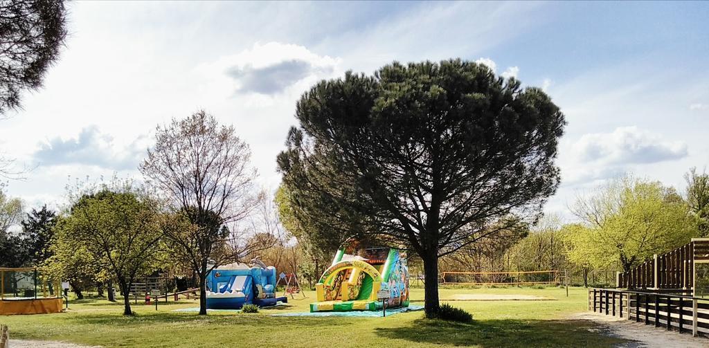 Camping Le Fief D'Anduze Exteriör bild
