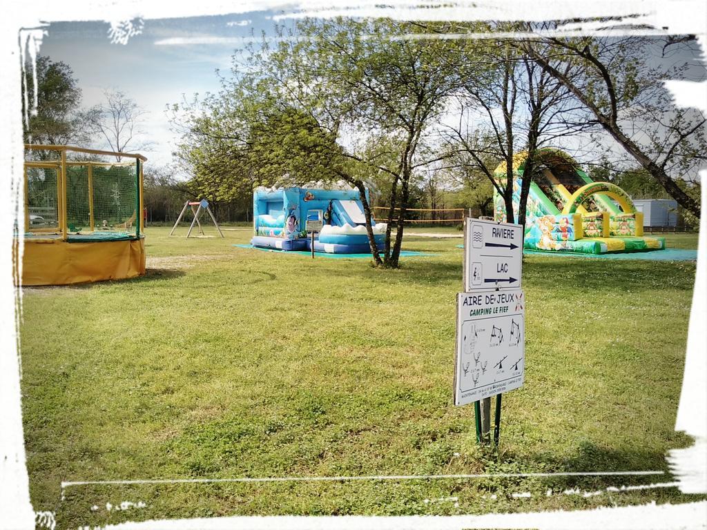 Camping Le Fief D'Anduze Exteriör bild